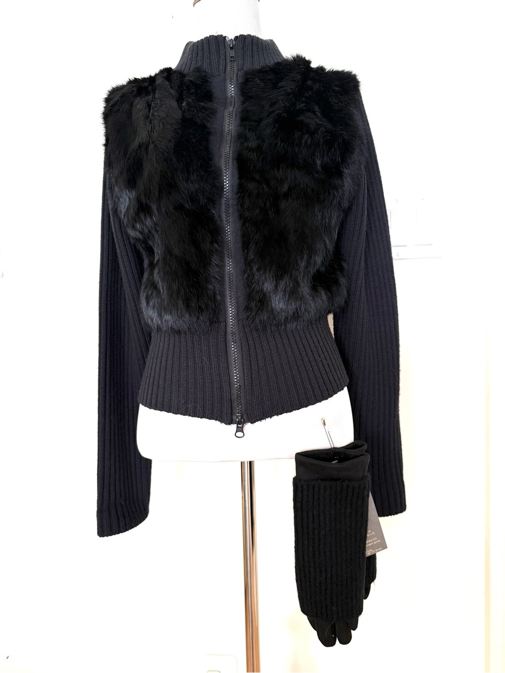 Sharagano Black Zip-front Knit Jacket with fur panels and black gloves